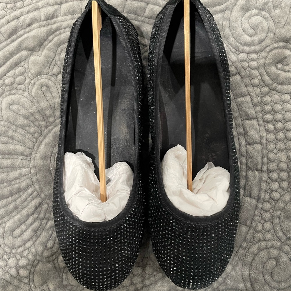 Womens Vionic Spark Willow Ballet Flat, Black Suede Fabric with Crystals Size 8